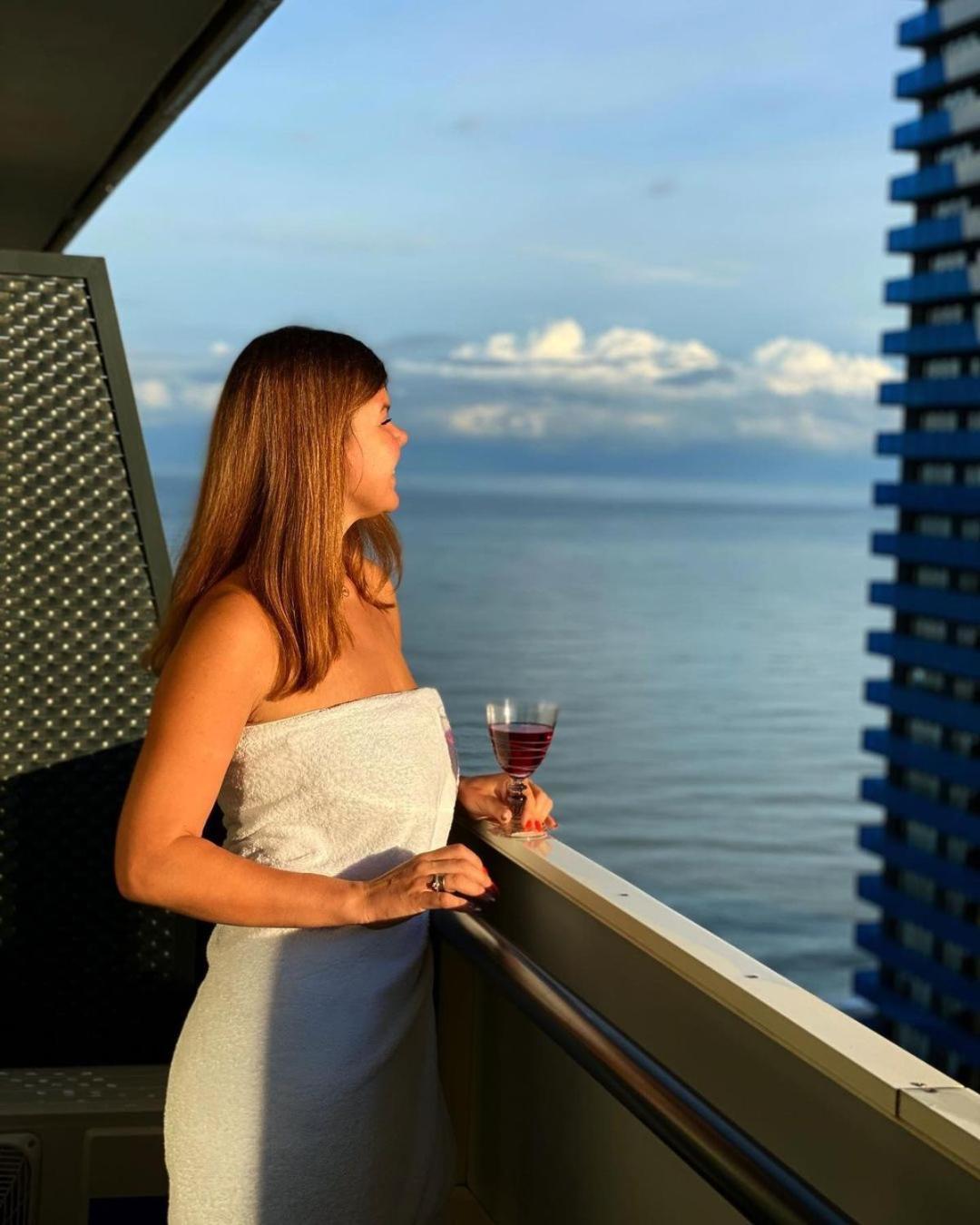 Panorma Black Sea Side Hotel Батуми Екстериор снимка